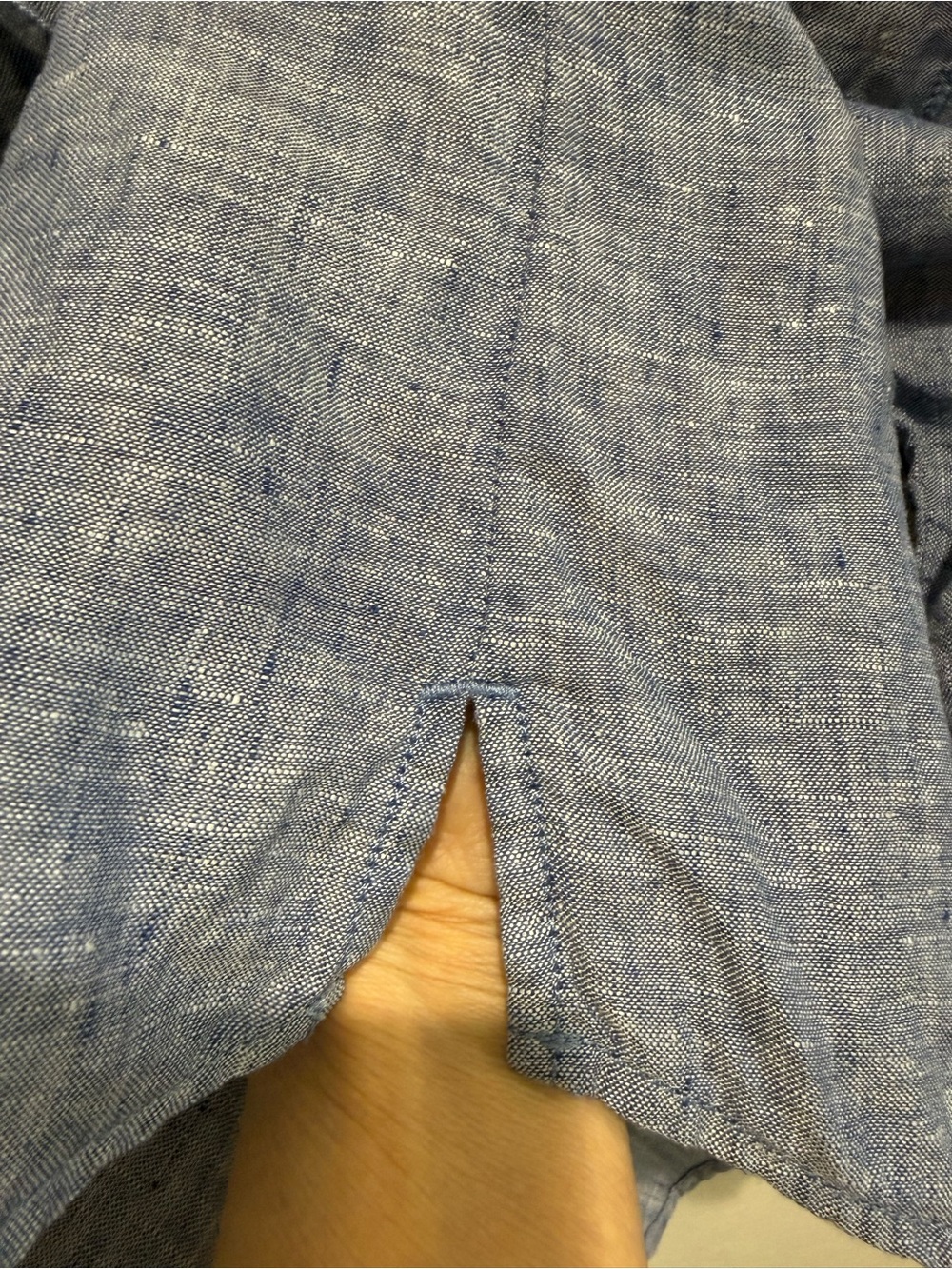 Garnet Hill Women's Blue Linen Button Down Shirt - Picture 3 of 5
